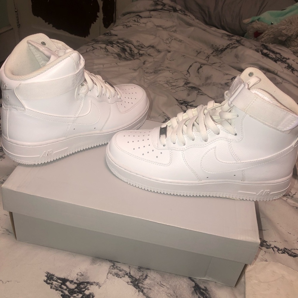 COPY - *BRAND NEW* Nike white Air Force 1s Size 7.5